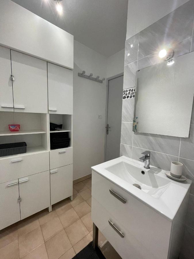 Appartement T2 46M2 Avec Grande Terrasse 滨海萨纳里 外观 照片